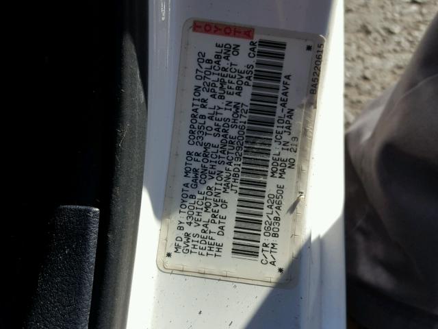 JTHBD192920061727 - 2002 LEXUS IS 300 WHITE photo 10