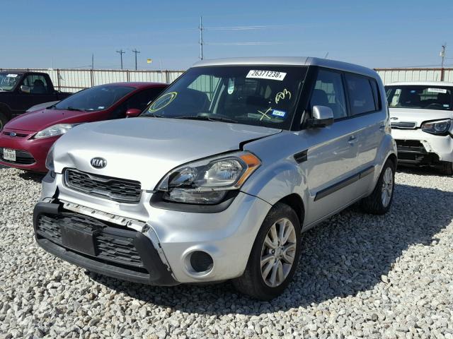 KNDJT2A61D7766519 - 2013 KIA SOUL + SILVER photo 2