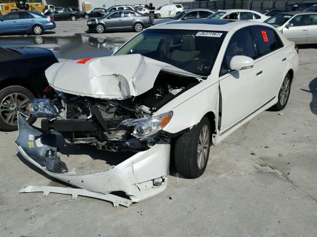 4T1BK3DB3BU430581 - 2011 TOYOTA AVALON/LIM WHITE photo 2