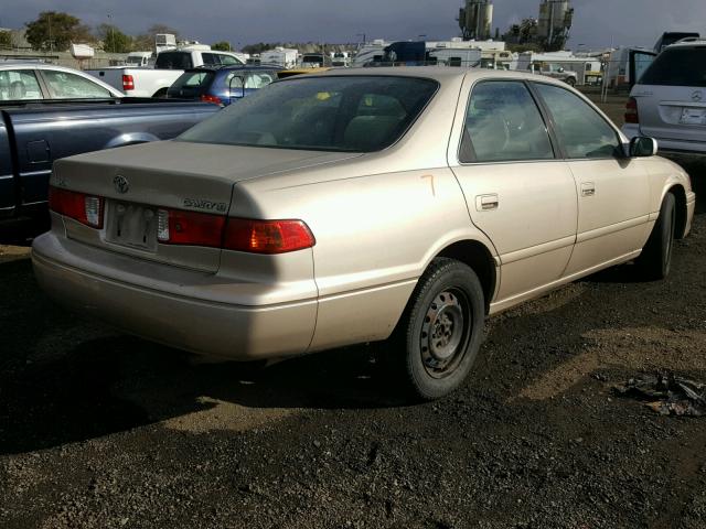 JT2BG22KXY0509628 - 2000 TOYOTA CAMRY CE GOLD photo 4