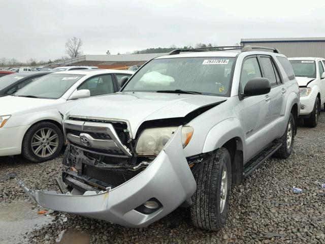 JTEBU14R478092684 - 2007 TOYOTA 4RUNNER SR SILVER photo 2