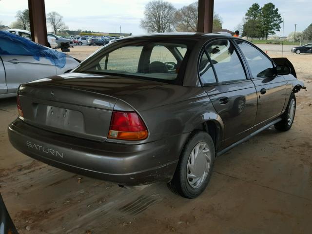 1G8ZG5288WZ302010 - 1998 SATURN SL1 GRAY photo 4