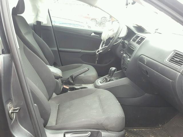 3VW2K7AJ7DM258115 - 2013 VOLKSWAGEN JETTA BASE Մոխրագույն լուսանկար 5