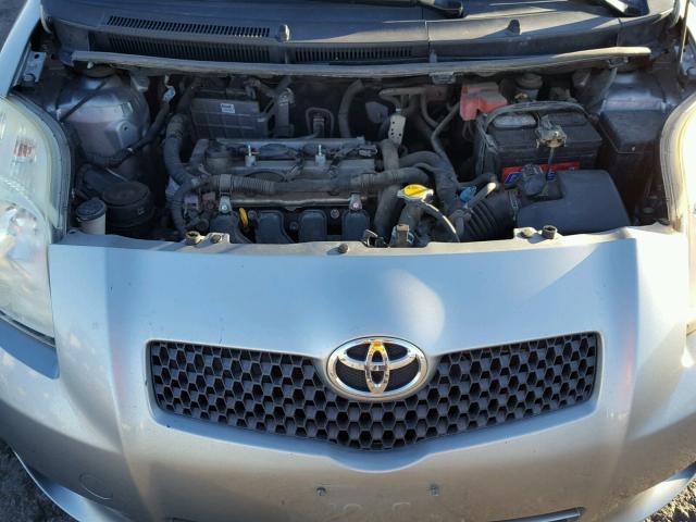 JTDJT923185216896 - 2008 TOYOTA YARIS GRAY photo 7