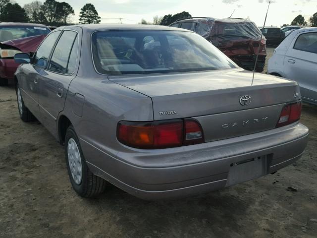 JT2BG12K8T0399648 - 1996 TOYOTA CAMRY DX TAN photo 3