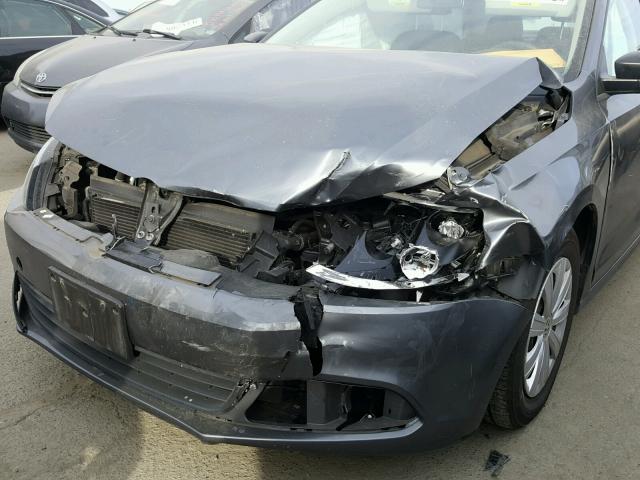 3VW2K7AJ1DM444460 - 2013 VOLKSWAGEN JETTA BASE 灰色 照片 9