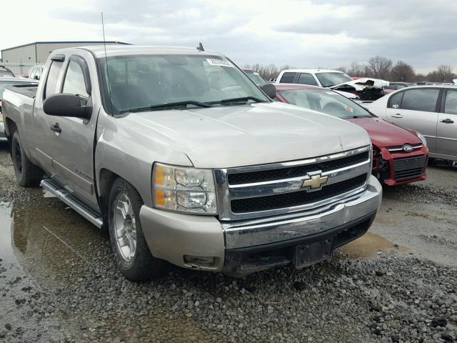 2GCEK19J471652846 - 2007 CHEVROLET SILVERADO SILVER photo 1