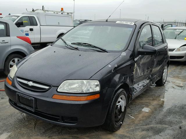KL1TJ62604B201316 - 2004 CHEVROLET AVEO LS 黑色 照片 2