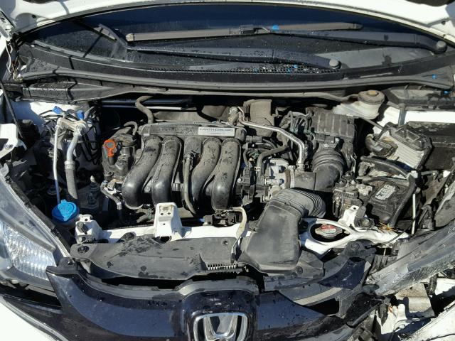 3HGGK5H54FM776502 - 2015 HONDA FIT LX WHITE photo 7