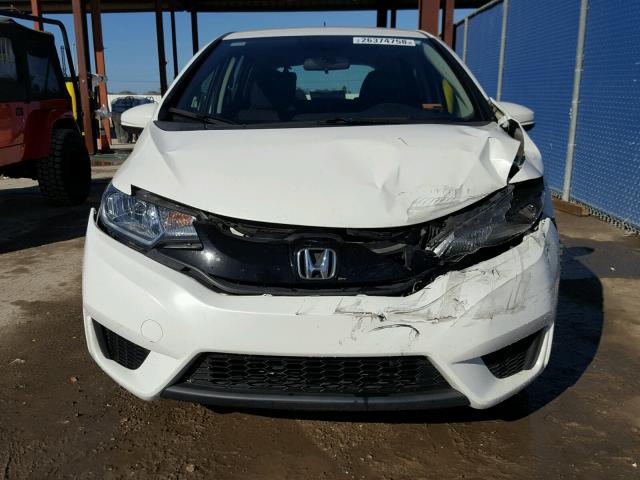 3HGGK5H54FM776502 - 2015 HONDA FIT LX WHITE photo 9