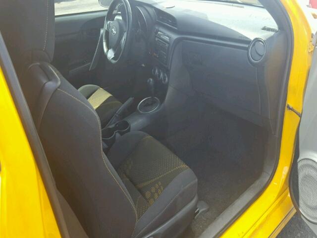 JTKJF5C76C3026445 - 2012 TOYOTA SCION TC YELLOW photo 5