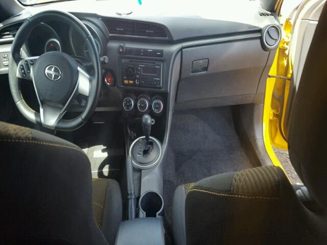 JTKJF5C76C3026445 - 2012 TOYOTA SCION TC 黄色 照片 9