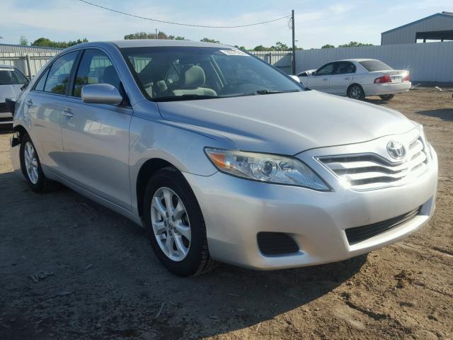 4T1BF3EK0BU699771 - 2011 TOYOTA CAMRY BASE SILVER photo 1
