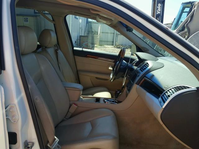 1GYEE637370166472 - 2007 CADILLAC SRX BEIGE photo 5