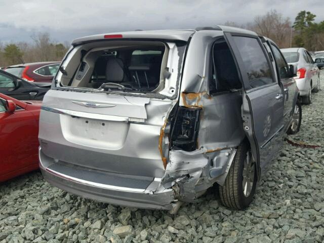 2C4RC1BG2GR269194 - 2016 CHRYSLER TOWN & COU SILVER photo 4