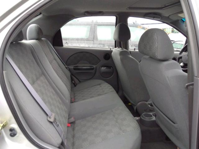 KL1TJ52664B179753 - 2004 CHEVROLET AVEO LS GRAY photo 6