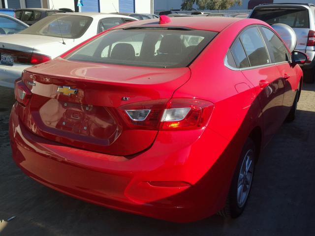 1G1BE5SM2H7227676 - 2017 CHEVROLET CRUZE LT RED photo 4