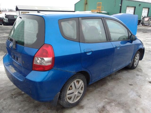 JHMGD37498S801893 - 2008 HONDA FIT BLUE photo 4