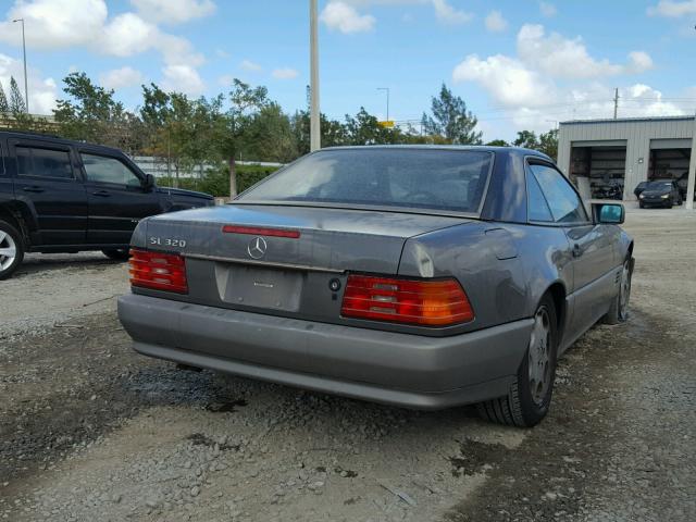 WDBFA63E3RF092523 - 1994 MERCEDES-BENZ SL 320 GRAY photo 4