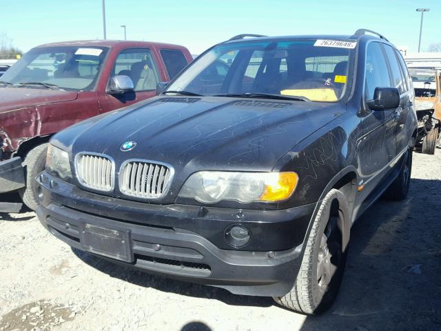 5UXFB33512LH38910 - 2002 BMW X5 4.4I BLACK photo 2