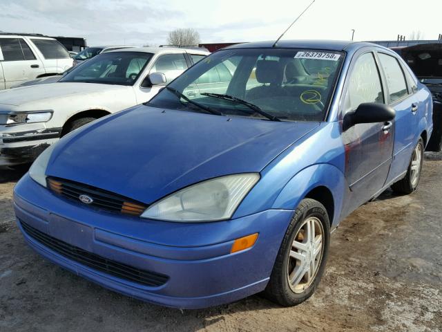 1FAFP34P12W340004 - 2002 FORD FOCUS SE BLUE photo 2