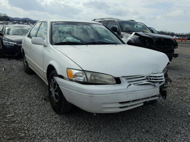 4T1BG22KXWU854733 - 1998 TOYOTA CAMRY CE WHITE photo 1