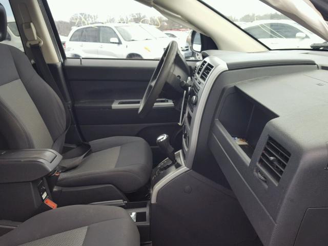 1J8FF47W18D696729 - 2008 JEEP COMPASS SP GRAY photo 5