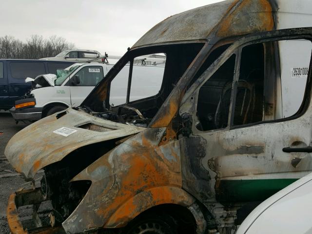 WD3PE7CC3C5721817 - 2012 MERCEDES-BENZ SPRINTER 2 WHITE photo 9