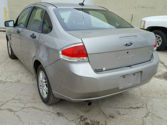 1FAHP35N18W125608 - 2008 FORD FOCUS SE SILVER photo 3