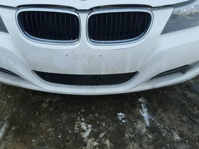 WBAPG7G54BNN18751 - 2011 BMW 323 I WHITE photo 9