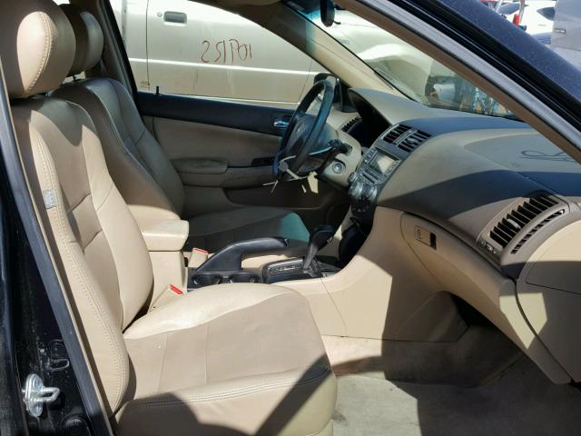 1HGCM56386A148613 - 2006 HONDA ACCORD SE BLACK photo 5