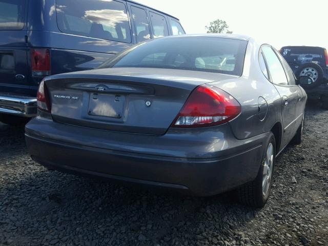 1FAFP53U85A113915 - 2005 FORD TAURUS SE GRAY photo 4