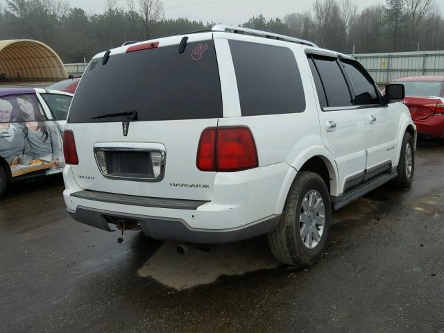 5LMFU28R03LJ28702 - 2003 LINCOLN NAVIGATOR WHITE photo 4