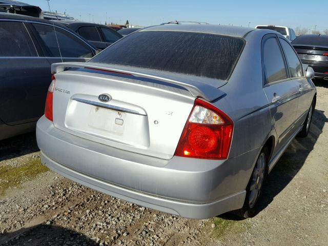 KNAFE121365254639 - 2006 KIA NEW SPECTR SILVER photo 4