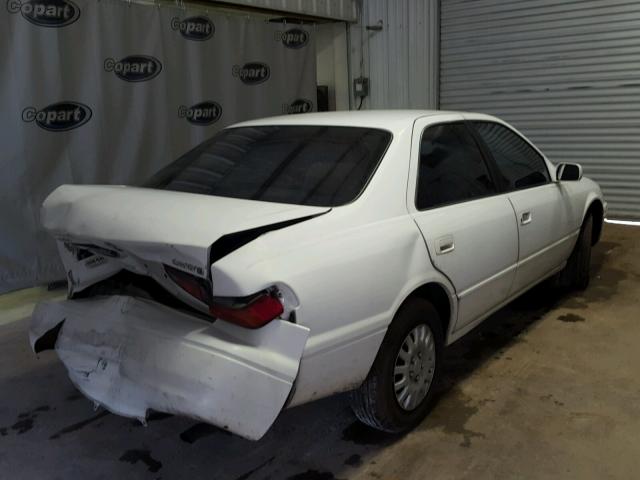 4T1BG22KXXU921364 - 1999 TOYOTA CAMRY CE WHITE photo 4