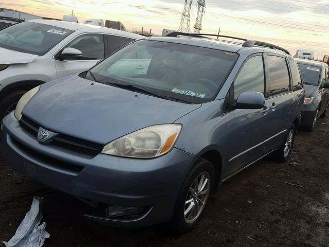 5TDZA22C45S278489 - 2005 TOYOTA SIENNA XLE BLUE photo 2