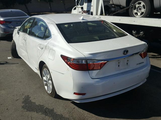 JTHBW1GG9E2046520 - 2014 LEXUS ES 300H WHITE photo 3