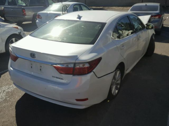 JTHBW1GG9E2046520 - 2014 LEXUS ES 300H WHITE photo 4