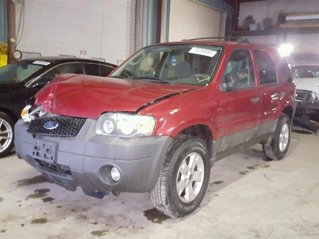 1FMCU93167KB17022 - 2007 FORD ESCAPE XLT BURGUNDY photo 2