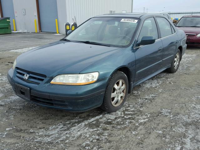 1HGCG56642A037794 - 2002 HONDA ACCORD EX GREEN photo 2