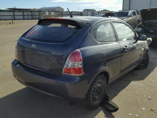 KMHCM36C17U022754 - 2007 HYUNDAI ACCENT GS GRAY photo 4