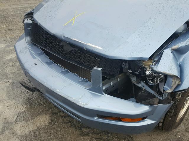 1ZVHT80N665122651 - 2006 FORD MUSTANG BLUE photo 9