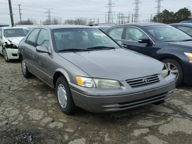 4T1BG22K1WU340849 - 1998 TOYOTA CAMRY CE GRAY photo 1