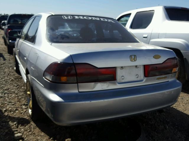 1HGCG16561A010756 - 2001 HONDA ACCORD EX SILVER photo 3