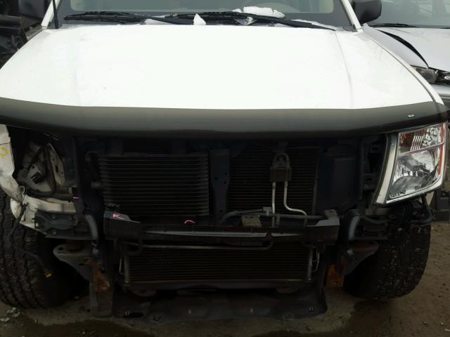 1N6AD07W38C425030 - 2008 NISSAN FRONTIER C WHITE photo 7