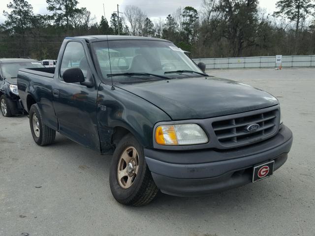 1FTRF17282NB82698 - 2002 FORD F150 绿色 照片 1