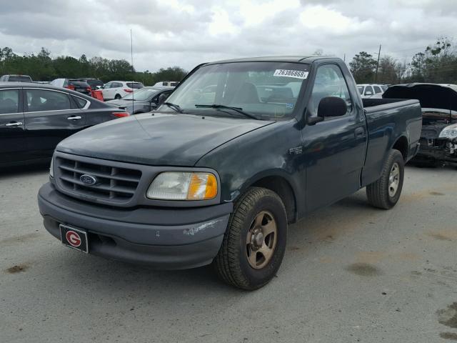 1FTRF17282NB82698 - 2002 FORD F150 GREEN photo 2