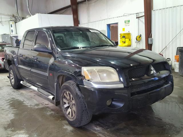 1Z7HC28P77S171077 - 2007 MITSUBISHI RAIDER LS BLACK photo 1