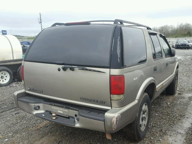 1GNDT13W42K155292 - 2002 CHEVROLET BLAZER TAN photo 4