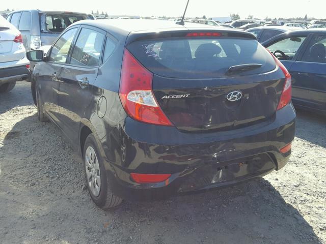 KMHCT5AE6HU348672 - 2017 HYUNDAI ACCENT SE BLACK photo 3